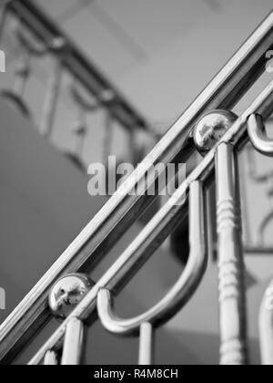 Handlauf AUS EDELSTAHL Stockfoto