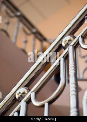 Handlauf AUS EDELSTAHL Stockfoto