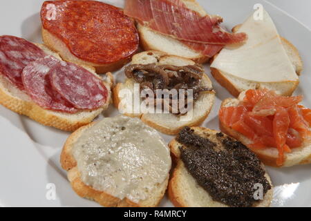 Einen Schuß aus einer Reihe von verschiedenen Sandwiches Stockfoto