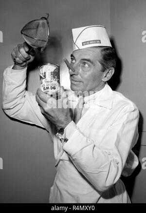 Schauspieler Carleton Young fördert seine Smog in der Dose Produkt, Ca. 1957. Stockfoto