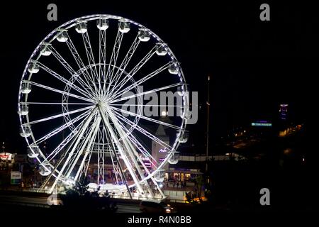 Bournemouth Riesenrad bei Nacht beleuchtet Stockfoto