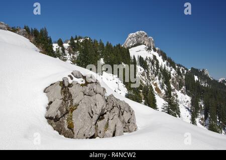 Blick von der sonnen-Alm auf dem Gipfel der Kampenwand, chiemgau, Oberbayern, Süddeutschland Stockfoto