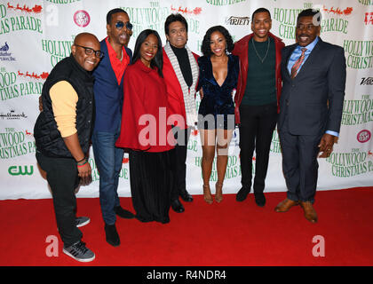 Besetzung von BET's Familienunternehmen Carl Weber, ND Braun, Miguel A. Nuñez jr., KJ Smith, Arrington fördern und Ernie Hudson kommt bei der 87. jährlichen Hollywood Christmas Parade in Hollywood Kalifornien am 25. November 2018. Stockfoto