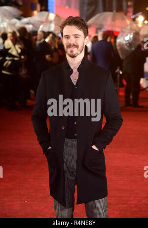 Sam Keeley an der Sterblichen Motoren Welt Premiere im Cineworld in Leicester Square, London statt. PRESS ASSOCIATION Foto. Bild Datum: Dienstag, November 27, 2018. Siehe PA Geschichte SHOWBIZ sterblich. Foto: Ian West/PA-Kabel Stockfoto