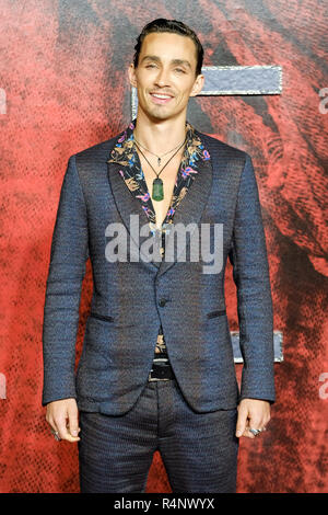 London, Großbritannien. 27. November 2018. Robert Sheehan bei der Weltpremiere der Sterblichen Motoren am Dienstag, den 27. November 2018 Cineworld Leicester Square, London statt. Bild: Robert Sheehan. Credit: Julie Edwards/Alamy leben Nachrichten Stockfoto