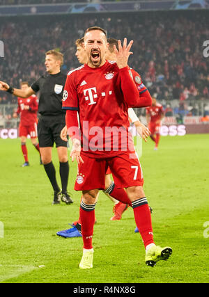 München, Deutschland. 27. November 2018. Franck Ribery, FCB 7 Emotionen, Gefühle, Reaktionen, Wut, wütend, schreien, toben, Aktion, aggressiv, Aggression, FC BAYERN MÜNCHEN - BENFICA LISSABON UEFA Fußball Champions League, München, 27. November 2018, Saison 2018/2019, Gruppenphase, Gruppe E, FCB, Lissabon, Credit: Peter Schatz/Alamy leben Nachrichten Stockfoto