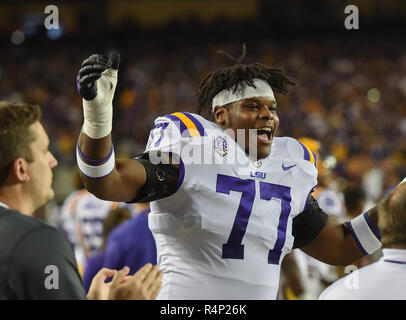 November 24, 2018 College Station, TX... LSU Tiger Störungssucher, Saahdiq Charles (77), während der NCAA Football Spiel zwischen der Texas A&M Aggies und die LSU Tiger, in College Station, TX. (Absolut komplette Fotograf & Company Credit: Joseph Calomeni/MarinMedia.org/Cal Sport Media) Stockfoto