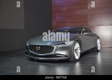 Nonthaburi, Thailand. 28. Nov 2018. Mazda Vision Coupé Concept Car auf der 35th Thailand International Motor Expo am 28. November 2018 in Nonthaburi, Thailand. Credit: chatchai Somwat/Alamy leben Nachrichten Stockfoto