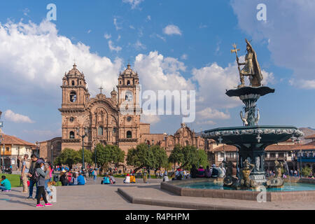 Die Leute, die Plaza de Armas in Cusco Stockfoto