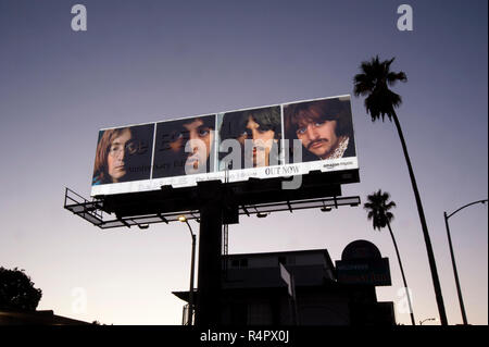 Beatles billboard Förderung der re-release von White Album auf dem Sunset Blvd. in Hollywood, CA Stockfoto