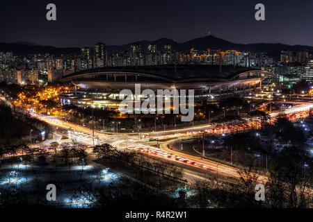 WM-Stadion in Seoul in der Nacht Stockfoto