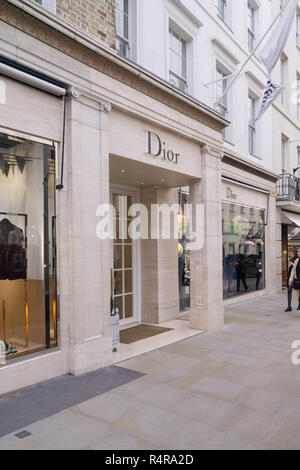 Die Dior Shop auf New Bond Street, Mayfair, London Stockfoto