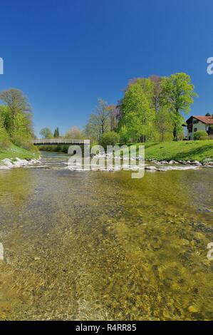 Ansicht der Prien in Aschau im Chiemgau, Oberbayern, Süddeutschland Stockfoto