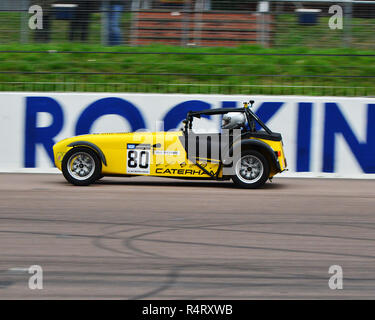 Matt Sheppard, Caterham 270 R, eine Stunde Rennen, Rockingham Super Send-Off, Rockingham Motorsport Speedway, Samstag, 25 November, 2018, Autosport, Autos Stockfoto