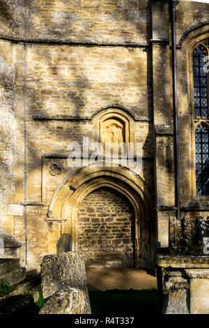 Versiegelte Tür des Hl. Johannes des Täufers, Witney, Oxfordshire Stockfoto