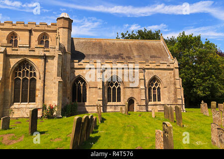 St. Mary & St. Nichola Kirche aus dem 13. Jahrhundert im Dorf Wrangle in Lincolnshire Stockfoto