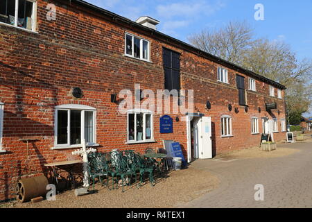 Antiquitäten und Sammler Center, Snape Maltings arts Venue, Suffolk, East Anglia, England, Großbritannien, USA, UK, Europa Stockfoto