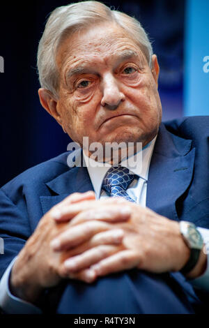 Milliardär und Philantropist George Soros bei einer Podiumsdiskussion bei Das jährliche IWF-Treffen in Washingotn Stockfoto