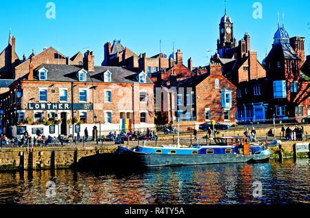 Kanal Boot auf den Fluss Ouse, Könige Staithes, York, England Stockfoto