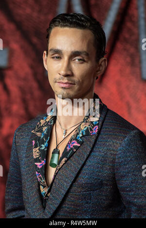 Robert Sheehan gesehen die Teilnahme an der Uraufführung von 'Mortal Motoren" im Cineworld Leicester Square in London. Stockfoto