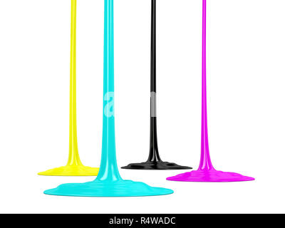 CMYK-Tinten tropft auf weißem Hintergrund Stockfoto