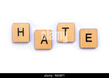 Das Wort hassen, Dinkel mit hölzernen Buchstabensteine. Stockfoto