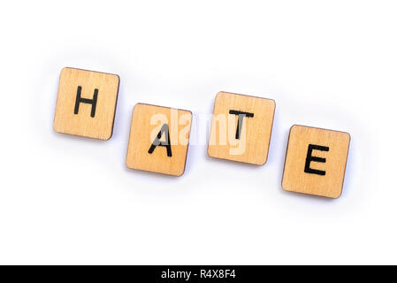 Das Wort hassen, Dinkel mit hölzernen Buchstabensteine. Stockfoto