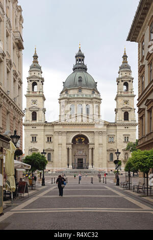 BUDAPEST, Ungarn - 13. Juli: St. Stephan Basilika in Budapest am 13. Juli 2015. Saint Stephen ich Römisch-katholische Kathedrale in Budapest, Ungarn. Stockfoto