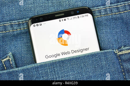 MONTREAL, KANADA - 4. OKTOBER 2018: Google Web Designer app auf S8-Bildschirm. Google ist ein amerikanisches Unternehmen, das eine Vielzahl von interne Stockfoto