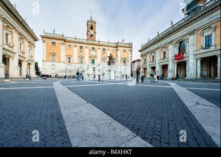 Piazza del Campidoglio und der Palazzo Senatorenpalast auf dem Kapitol Rom Italien Stockfoto