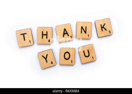 LONDON, Großbritannien - 5. JULI 2018: VIELEN DANK, Dinkel mit hölzernen schreiben Scrabble Fliesen, am 5. Juli 2018. Stockfoto