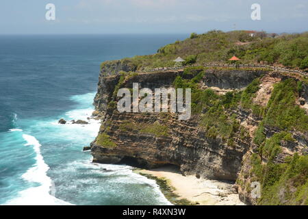 Ansicht als aus Pura Luhur Uluwatu gesehen. Bali. Indonesien Stockfoto