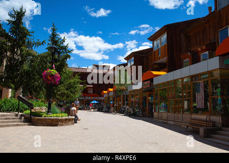 Vail, Colorado, USA - Juli 16,2013: Die Vail ist ein in Eagle County, Colorado Vail ist eine kleine Stadt am Fuß des Vail Mountain, Stockfoto