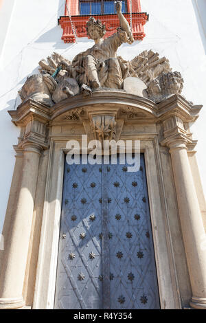 Troja Palace in sonniger Tag, Haustür, Prag, Tschechische Republik Stockfoto