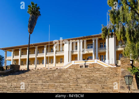 Der Tintenpalast (deutsch für "Tinte Palace') ist der Sitz der beiden Kammern des Parlaments von Namibia, dem Nationalrat und dem Nationalen Montage i Stockfoto