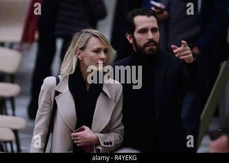 November 28, 2018 - Vatikanstadt (Heiliger Stuhl), US-amerikanische Schauspielerin Robin GAYLE WRIGTH mit ihrem Ehemann CLEMENT GIRAUDET während der Papst Franziskus Generalaudienz in der Aula Paolo VI. im Vatikan Credit: Evandro Inetti/ZUMA Draht/Alamy leben Nachrichten Stockfoto