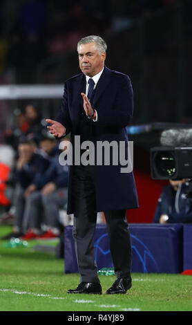 Stadio San Paolo, Neapel, Italien. 28 Nov, 2018. UEFA Champions League Fußball, Napoli gegen Roter Stern Belgrad; Carlo Ancelotti, Manager von Napoli Credit: Aktion plus Sport/Alamy leben Nachrichten Stockfoto