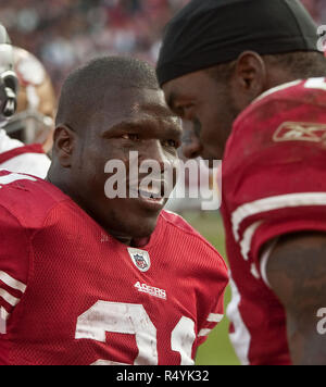 San Francisco, Kalifornien, USA. 27 Dez, 2009. San Francisco 49ers zurück laufen Frank Gore #21 auf nebenerwerben am Sonntag, 27 Dezember, 2009 um Candlestick Park, San Francisco, Kalifornien. Die 49ers besiegten die Löwen 20-6. Credit: Al Golub/ZUMA Draht/Alamy leben Nachrichten Stockfoto