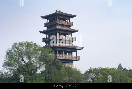 Chibi, Hubei/CHINA - 25.Oktober 2018: Die alten Schlachtfeld der roten Felsen (Chibi Stein Inschrift), Es ist eine Szene, in der chinesische Filme "Die Stockfoto