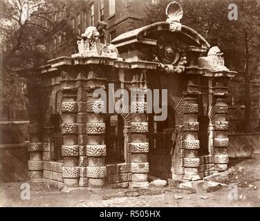 Das Wassertor von York House an der Unterseite des Buckingham Street, Strand. Hundert und zwanzig Platten mit Text, und Fünfzehn unveröffentlichte Platten. Gesellschaft für das Fotografieren von Reliquien des alten London. London, 1875. Quelle: Tab. 700 b3, Platte 69. Stockfoto