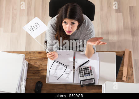 Geschäftsfrau Übersicht Hilfe im Büro Stockfoto