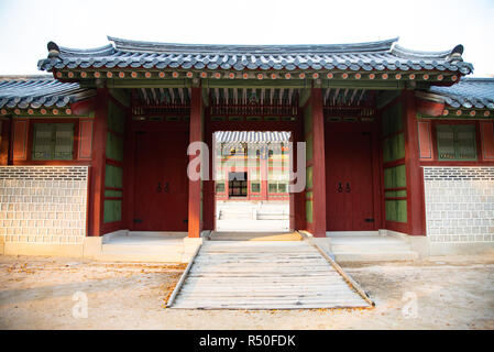 Seoul Korea 2018-23 - Oktober unbekannter touristische Reisen in Deoksugung Palast berühmte Ort für Reisen in Korea im Oktober 2018-23, Seoul Korea Stockfoto