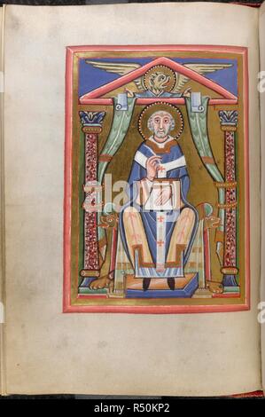 St Mark sitzt. Vier Evangelien. Deutschland [Echternach, in der Nähe von Trier]; Mitte oder Dritten. [Ganze folio] St Mark auf einem Hocker mit Lion Masken und Füßen sitzen, zwischen zwei Spalten. Im Giebel oben, sein Symbol, eine geflügelte Löwe Bild von vier Evangelien genommen. Ursprünglich veröffentlicht in Deutschland [Echternach produziert, in der Nähe von Trier]; Mitte oder dritten Viertel des 11. Jahrhunderts. . Quelle: Egerton 608, w.59 v. Sprache: Latein. Stockfoto