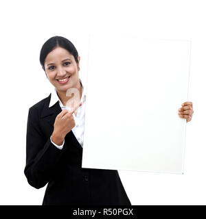 Young Business Frau, leeres Namensschild Stockfoto