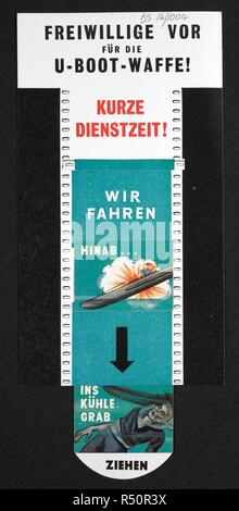 Broschüre mit der Darstellung eines deutschen U-Boot zerstört zu werden. [Eine Sammlung von Broschüren und Magazine der politischen Intelligenz Abteilung des Auswärtigen Amtes, des Office of War Information, United States und die Psychologische Kriegsführung Abteilung des Supreme Headquarters Allied Expeditionary Force initiiert und durch Großbritannien Flugzeuge während des Zweiten Weltkrieges über Belgien, Channel Islands, Tschechoslowakei, Dänemark, Frankreich, Deutschland, Holland, Italien, Luxemburg, Norwegen und Polen, die für die Zwecke der Propaganda, zusammen mit einem Index fallengelassen.]. Großbritannien. Auswärtige Amt. Politische Intelligenz Dep Stockfoto