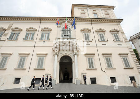 Barocke Palazzo del Quirinale (Quirinal) im XVI gebaut für Papst Gregor XIII. als päpstliche Residenz, jetzt offizielle Residenz des Präsidenten der Stockfoto