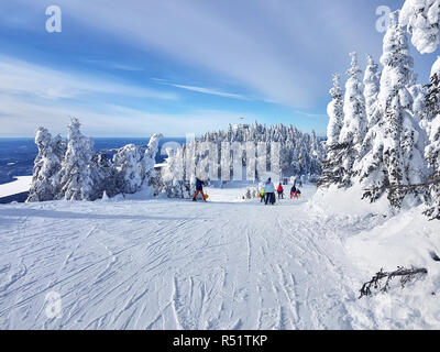 Malerische Aussicht auf ein Skigebiet Mont-Tremblant, Quebec, Kanada Stockfoto