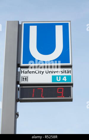 Piktogramm U-Bahn station HafenCity Universität, in der Nähe der U-Bahn Linie U4, Hafencity, Hamburg, Deutschland, Europa ich Texte zu den Piktogrammen, die U-Bahn Haltestelle HafenCity Universi Stockfoto