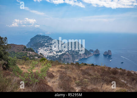 Blick auf die Insel Capri von Monte Solaro Stockfoto