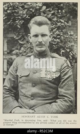 Sergeant Alvin C. York. Alvin Cullum York (13. Dezember 1887 â € "2. September 1964), auch durch seinen Rang bekannt, Sergeant York, war einer der am meisten eingerichtete amerikanische Soldaten des Ersten Weltkrieges. Sergeant York und seiner Menschen, etc. [Mit Porträts.]. New York; London: Funk & Wagnalls Co., 1922. Quelle:10884.aaa.14. Autor: Cowan, Samuel Kinkade. Stockfoto